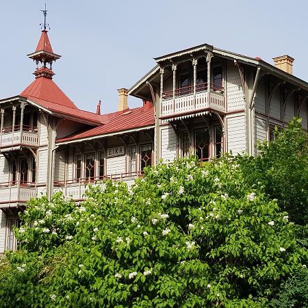 Villa Eira Vandrarhem Hjo Exterior photo